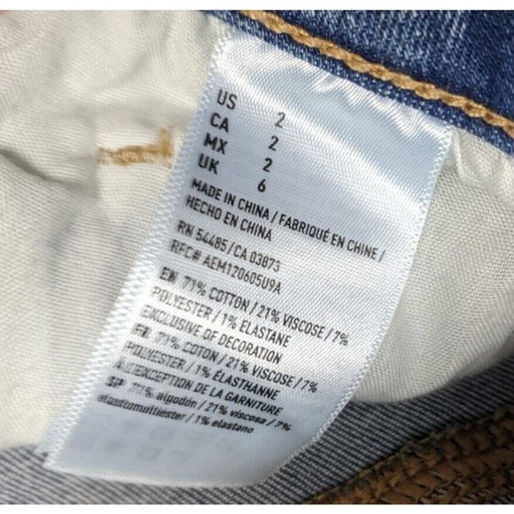 American Eagle Women's Next Level Stretch  Blue Denim Jean Distressed Skirt Sz 2 - Picture 4 of 4